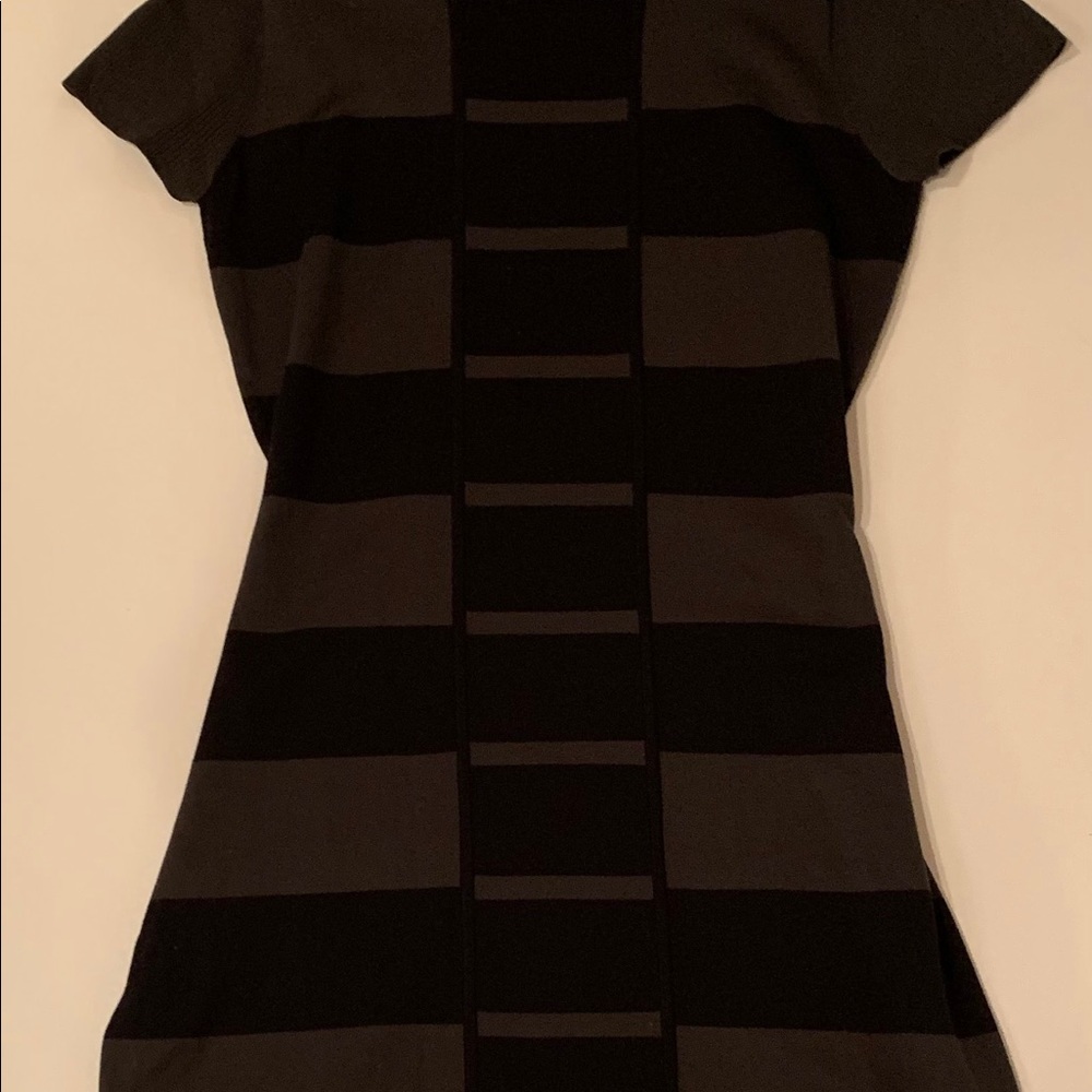 Short sleeve checkered pattern sweater dress